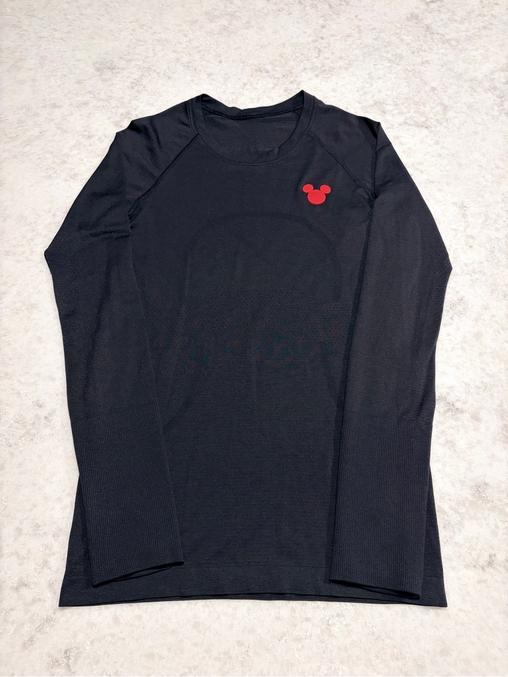 Disney x Lululemon Swiftly Long Sleeve Shirt - Black / Size 4